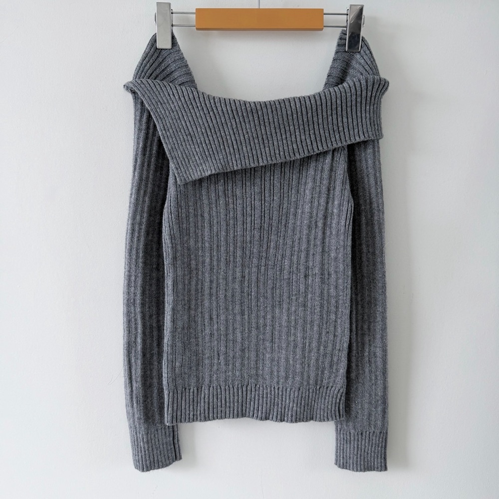 Dazy Ribbed Off Shoulder Knit Sweater Grey Fitted Minimalist Top Size S - Picture 7 of 13